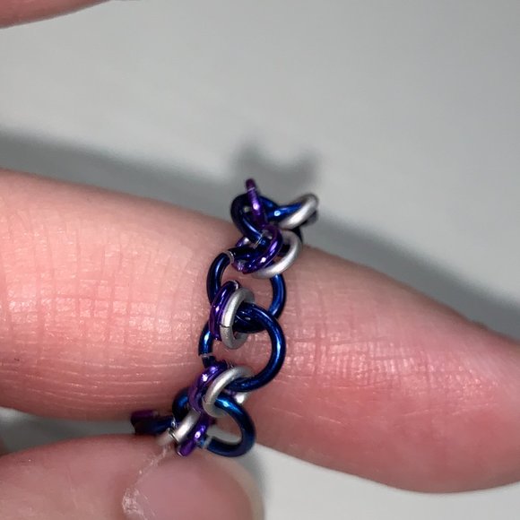 Blue, Purple and Silver chainmail ring, Size 5 1/2 - Picture 5 of 10